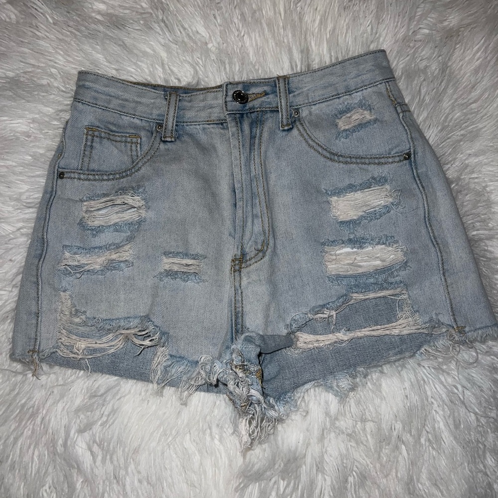 Light wash Ripped Jean Short